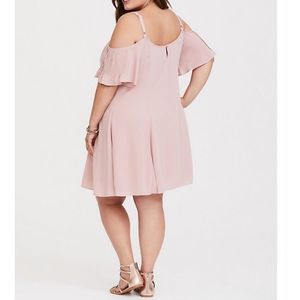 Torrid shoulder dress size 0